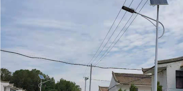 白銀單臂太陽能路燈批發(fā)廠家「甘肅登頂照明工程供應(yīng)」